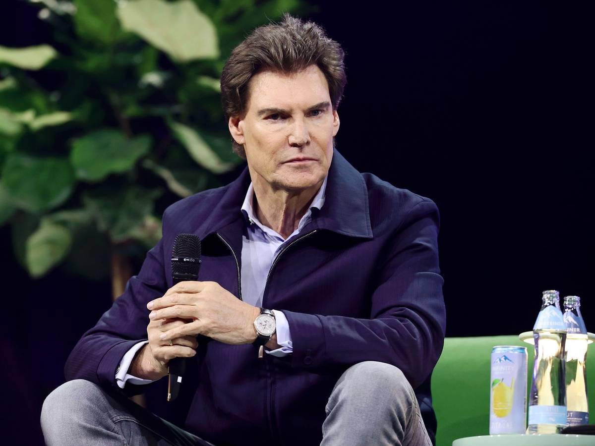 Carsten Maschmeyer hat das Prämiensystem bei der Deutschen Bahn kritisiert. (Bild: Getty Images / Andreas Rentz)