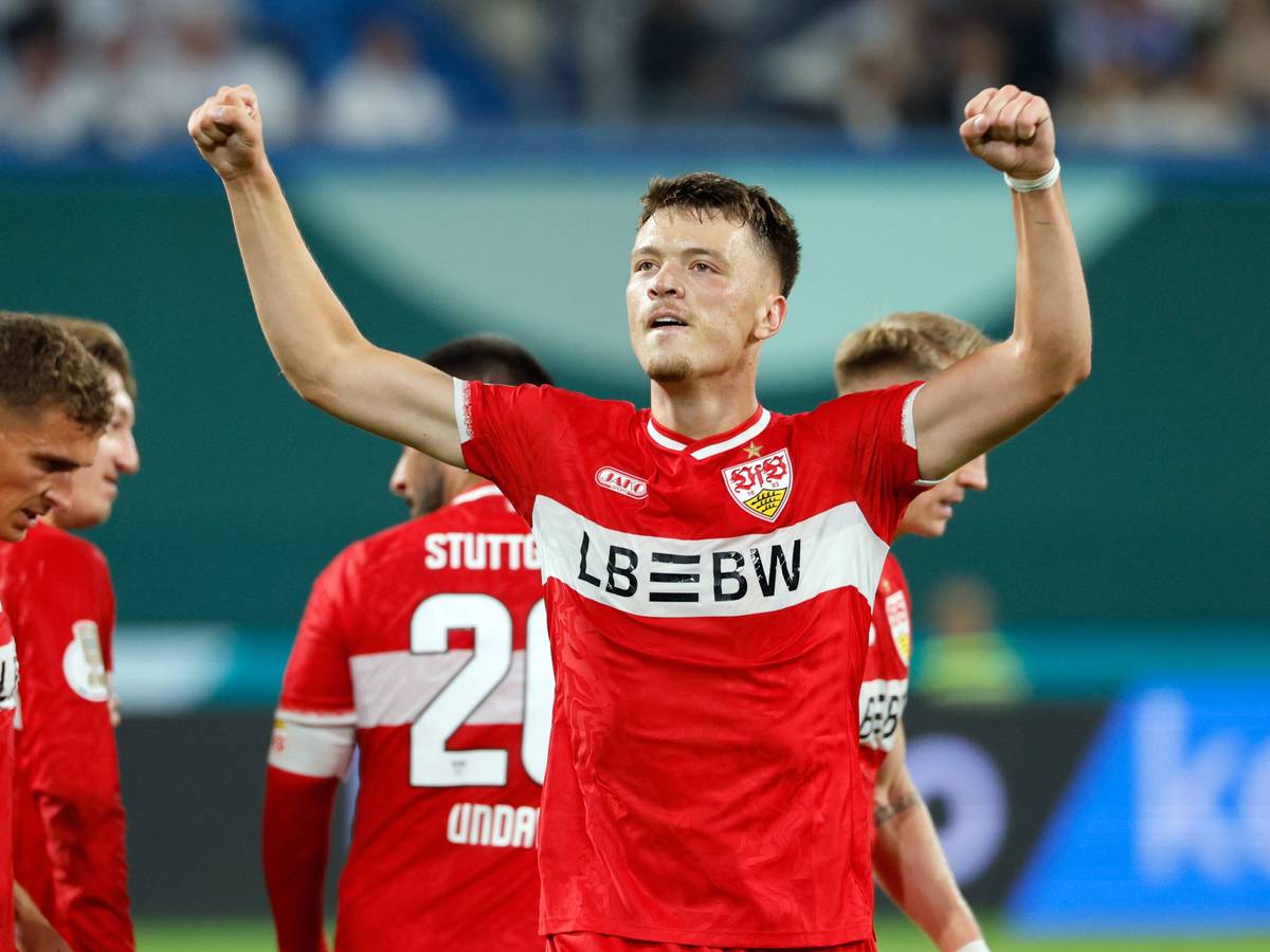 Dzenan Pejcinovic jubelt.