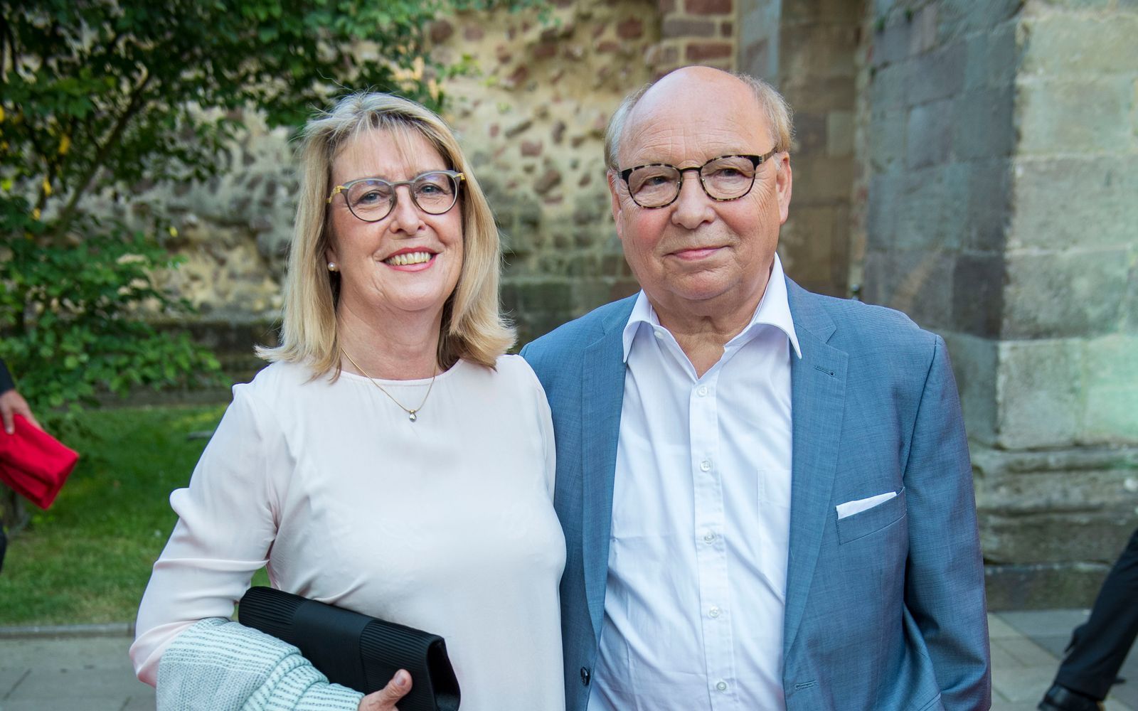Der Komiker und Schauspieler Hans-Joachim Heist ist ein wahrer Familienmensch. Im Interview verrät er, wie seine Frau Karin einen Ausgleich zu seinem Bühnenprogramm schafft. (Bild: Getty Images/Thomas Lohnes)