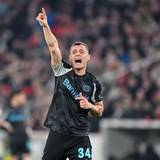 Granit Xhaka gestikuliert.