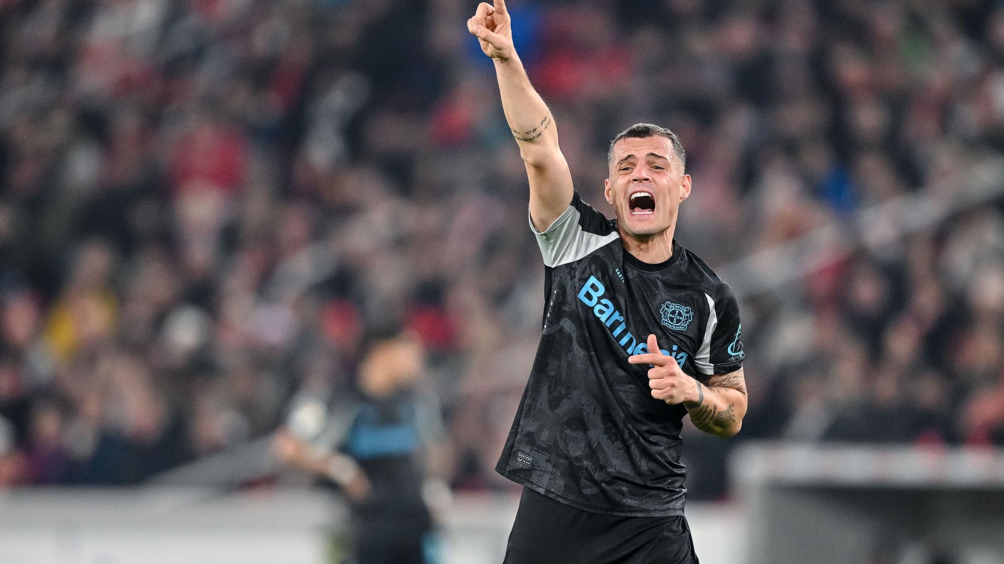 Granit Xhaka gestikuliert.