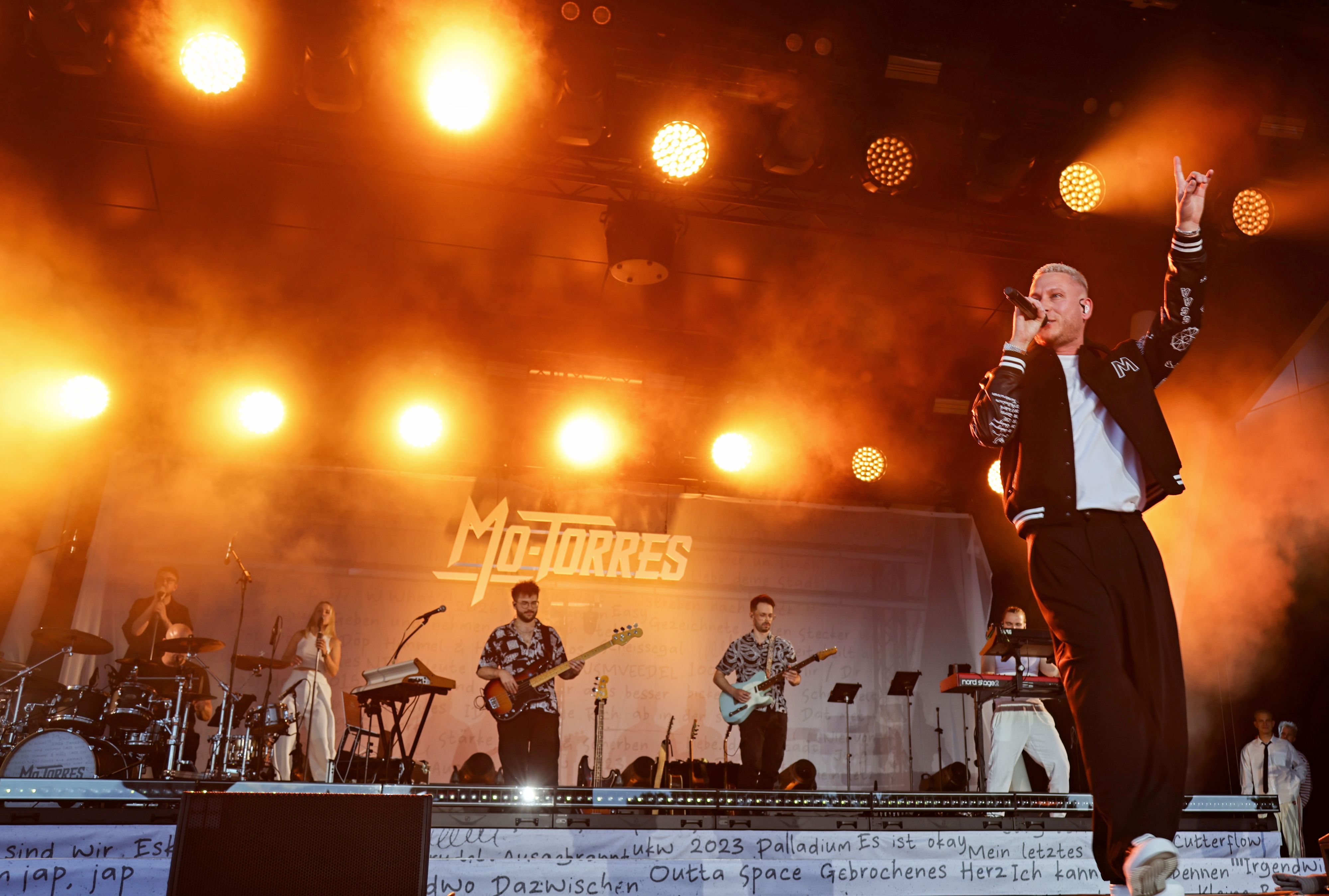 Mo-Torres feierte im Tanzbrunnen sein bisher größtes Konzert mit 10.000 Fans.