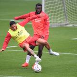 Equi Fernandez und Victor Boniface im Trainingsduell.