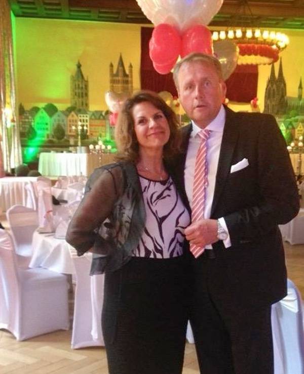 Viktoria Kölns Geschäftsführer Eric Bock trauert um Ehefrau Petra.