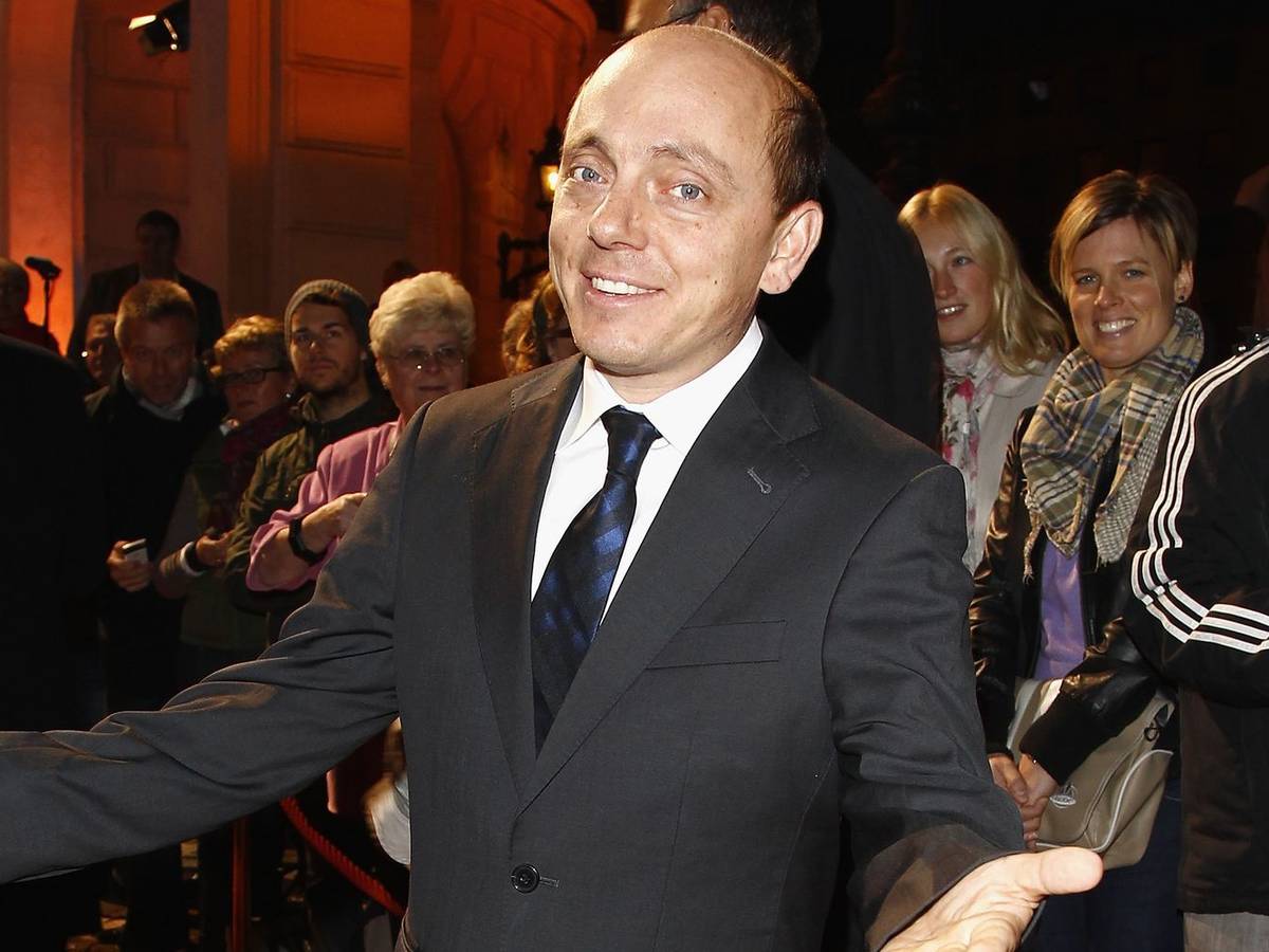 Bernhard Hoëcker hat im Podcast „Frühstück bei Barbara“ erklärt, sich weder privat noch beruflich für Mode zu interessieren. (Bild: 2011 Getty Images/Andreas Rentz)
