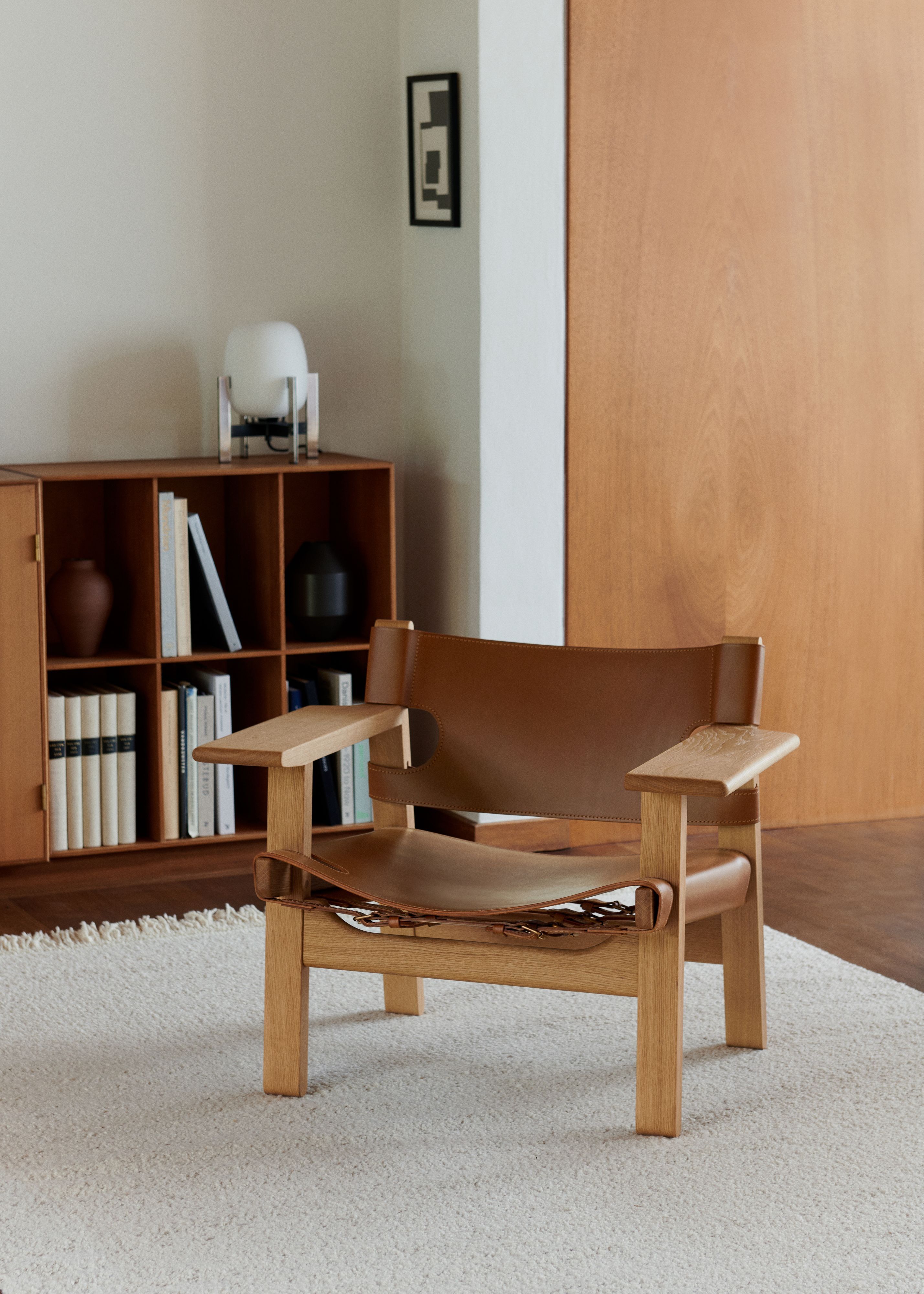 4499 Euro sollte laut Hersteller Fredericia „The Spanish Chair“ von Børge Mogensen kosten, der Preis stammt aus 2024.