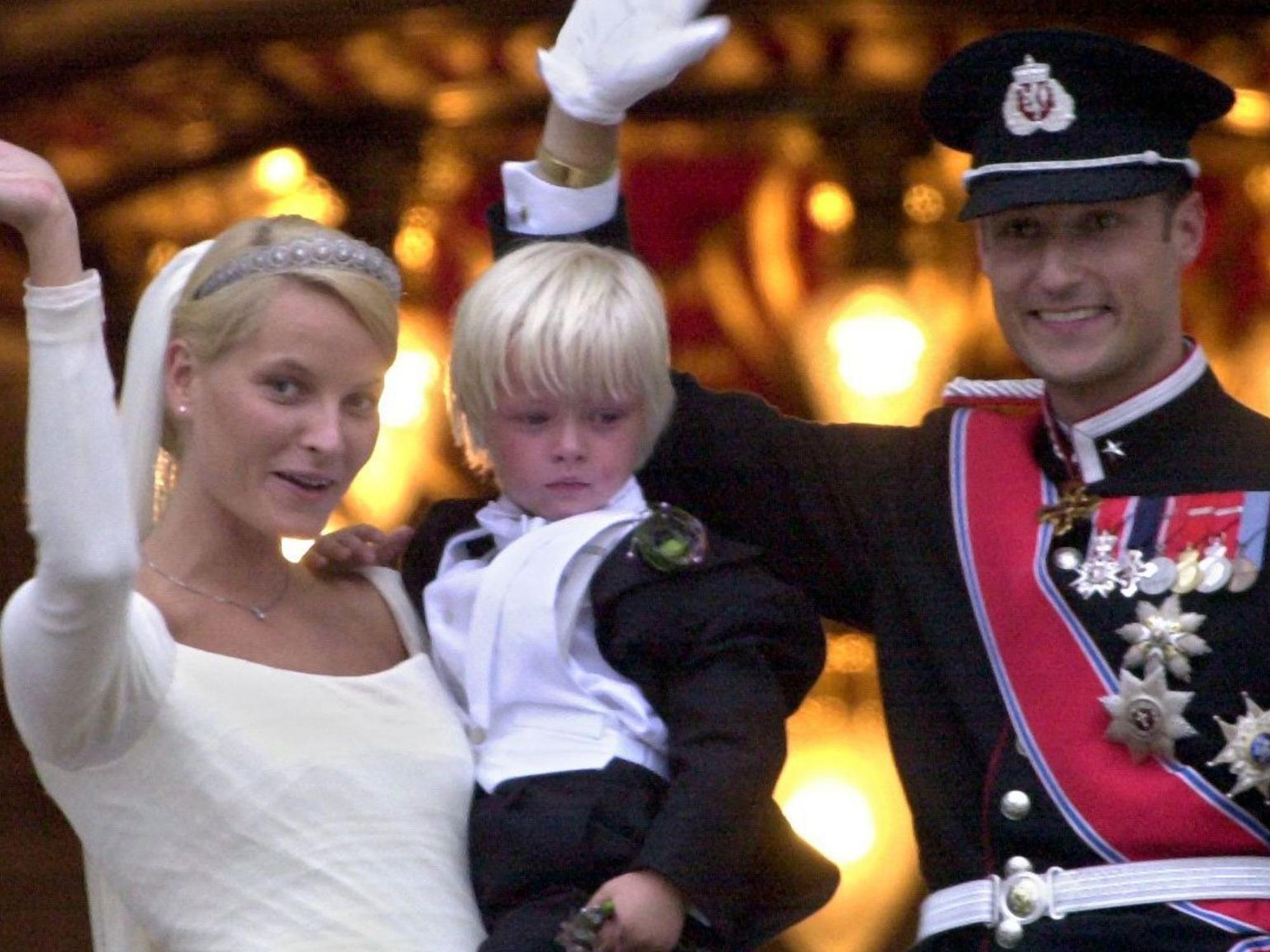 Kronprinz Haakon und Kronprinzessin Mette-Marit mit Marius