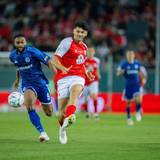 Moussa Sylla und Niclas Stierlin im Laufduell.