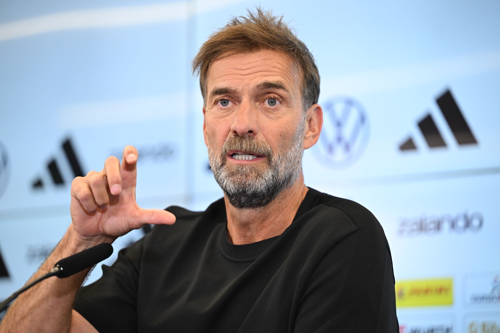 Jürgen Klopp auf einer Pressekonferenz.