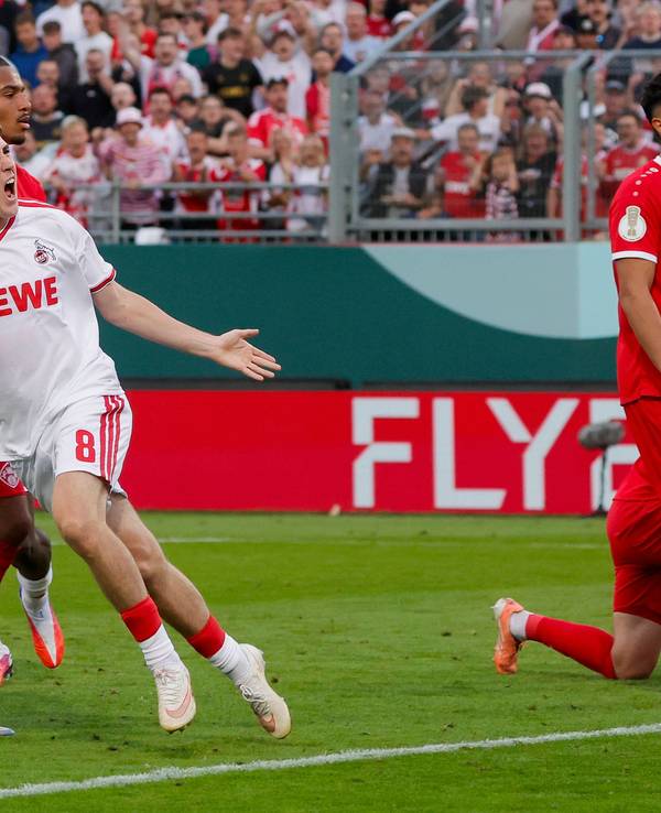Isak Johannesson bejubelt das Tor zum 1:1.
