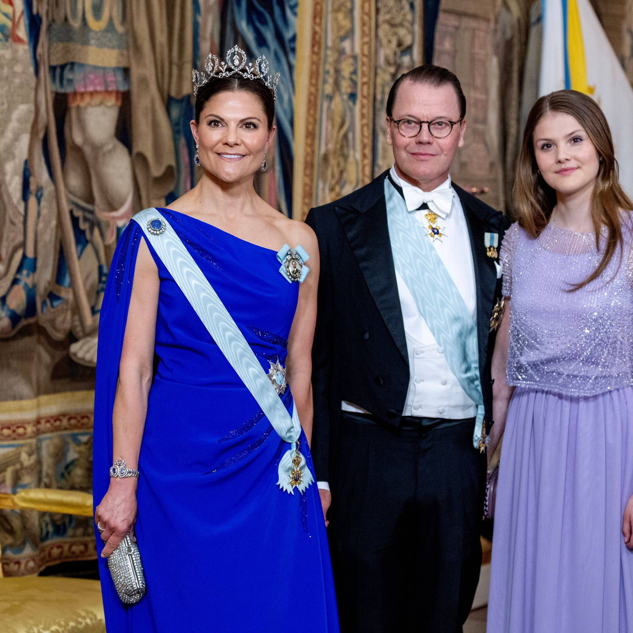 Die schwedischen Royals posieren.