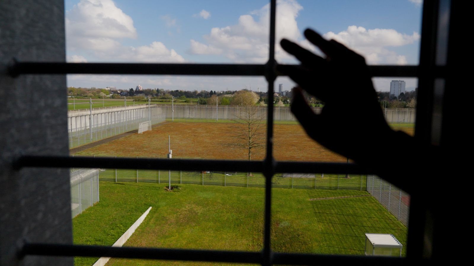 In der Sicherungsverwahrung leben diejenigen, die ihre Strafe abgesessen haben, aber als zu gefährlich gelten, um freigelassen zu werden. (Bild: ZDF/Manfred Karremann)