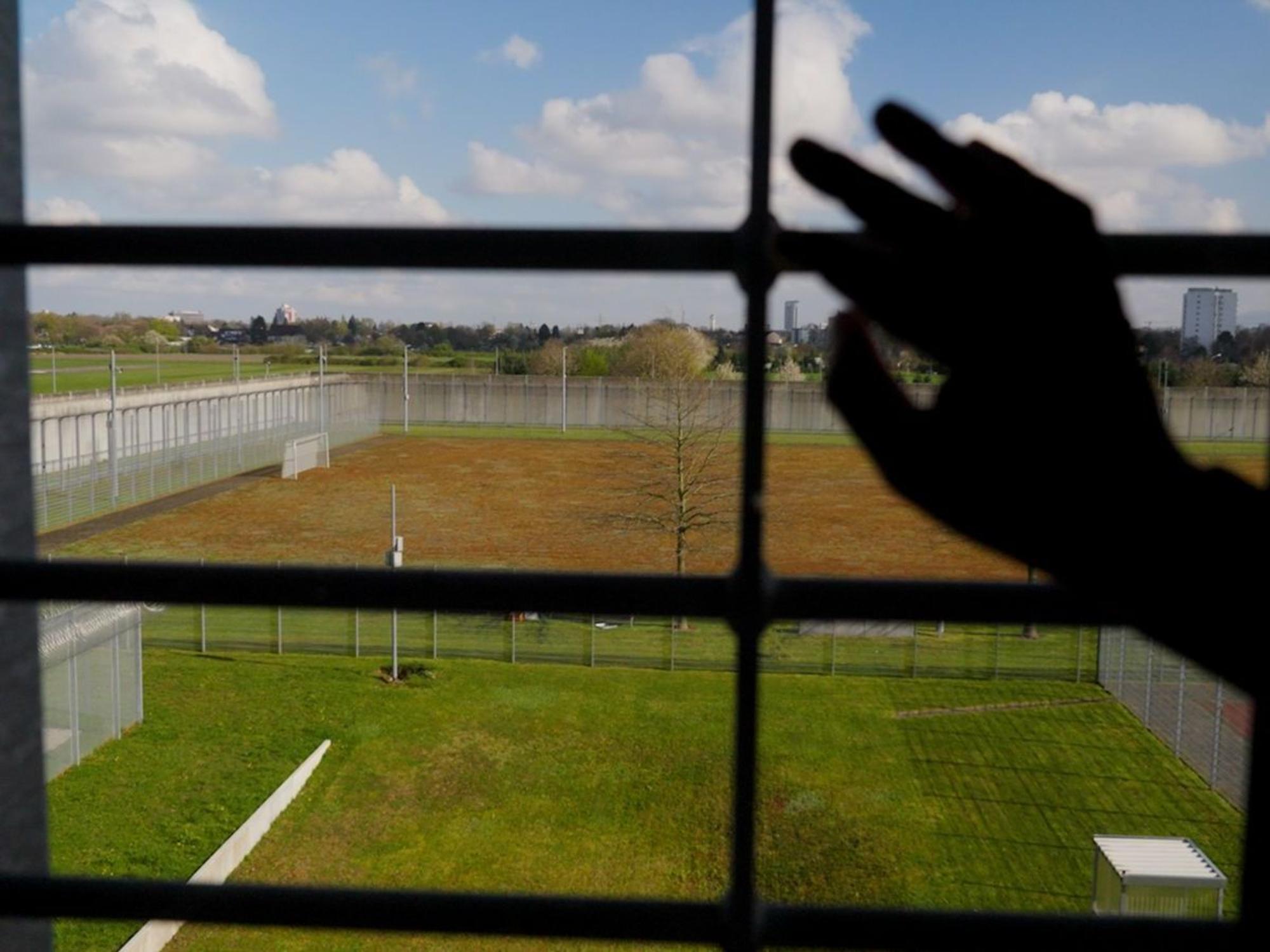 In der Sicherungsverwahrung leben diejenigen, die ihre Strafe abgesessen haben, aber als zu gefährlich gelten, um freigelassen zu werden. (Bild: ZDF/Manfred Karremann)