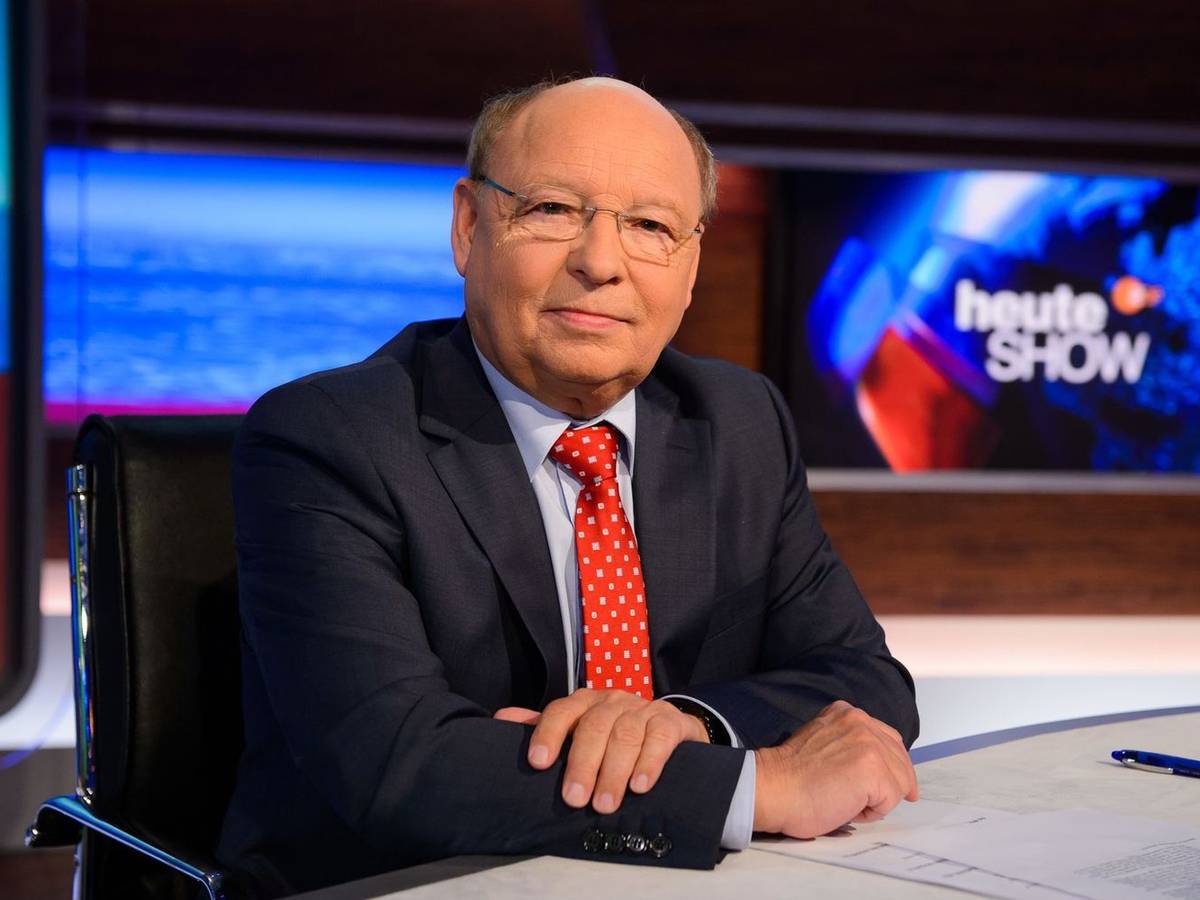 Seit 2009 spielt Hans-Joachim Heist den cholerischen Gernot Hassknecht in der „heute-show“. Einige fürchteten wegen dieser Rolle sogar um seine Gesundheit, verrät der 77-Jährige im Interview. (Bild: ZDF / Willi Weber)