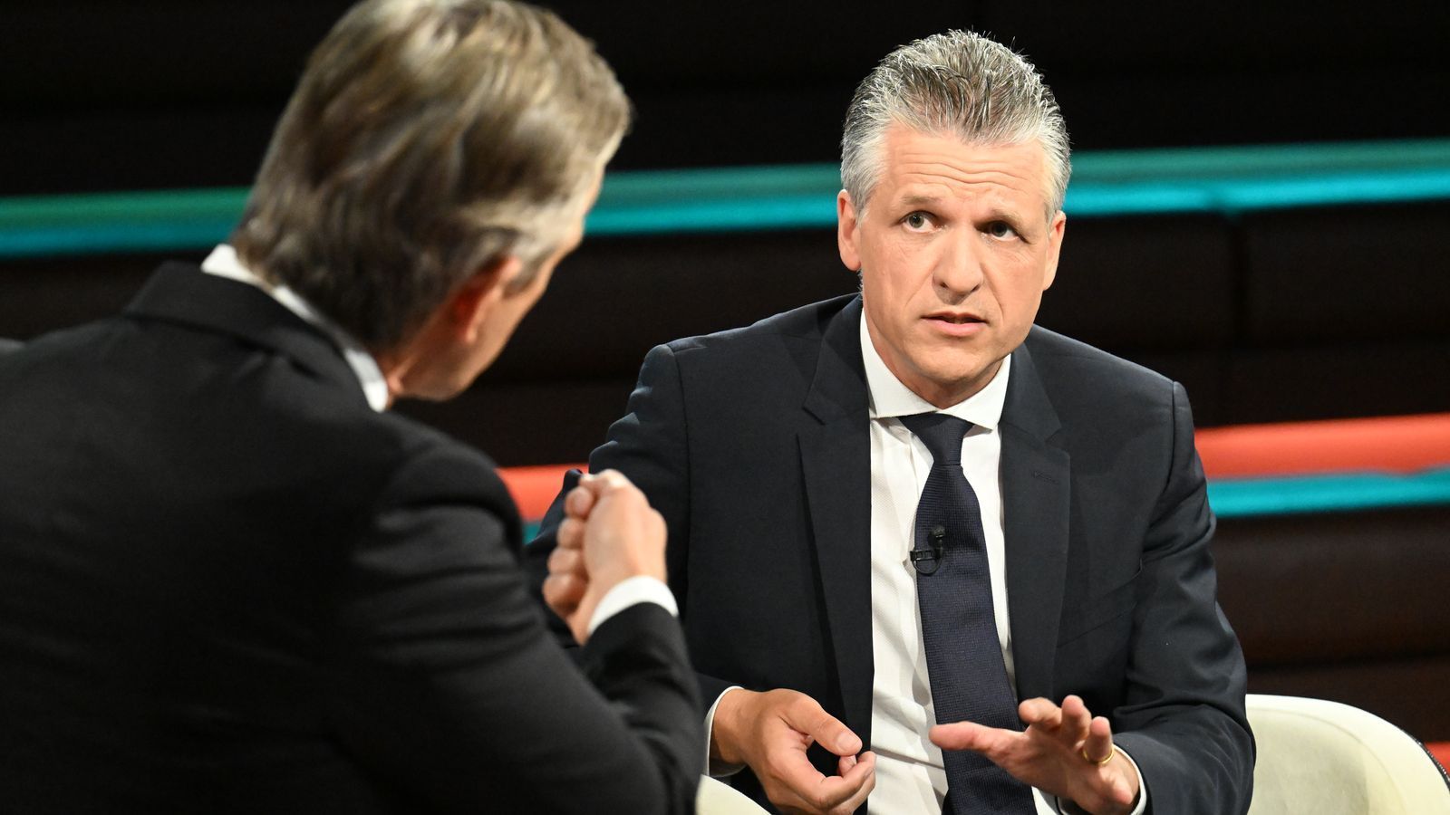 Thorsten Frei versuchte bei Markus Lanz, den Bundeskanzler zu verteidigen. (Bild: Cornelia Lehmann / ZDF)