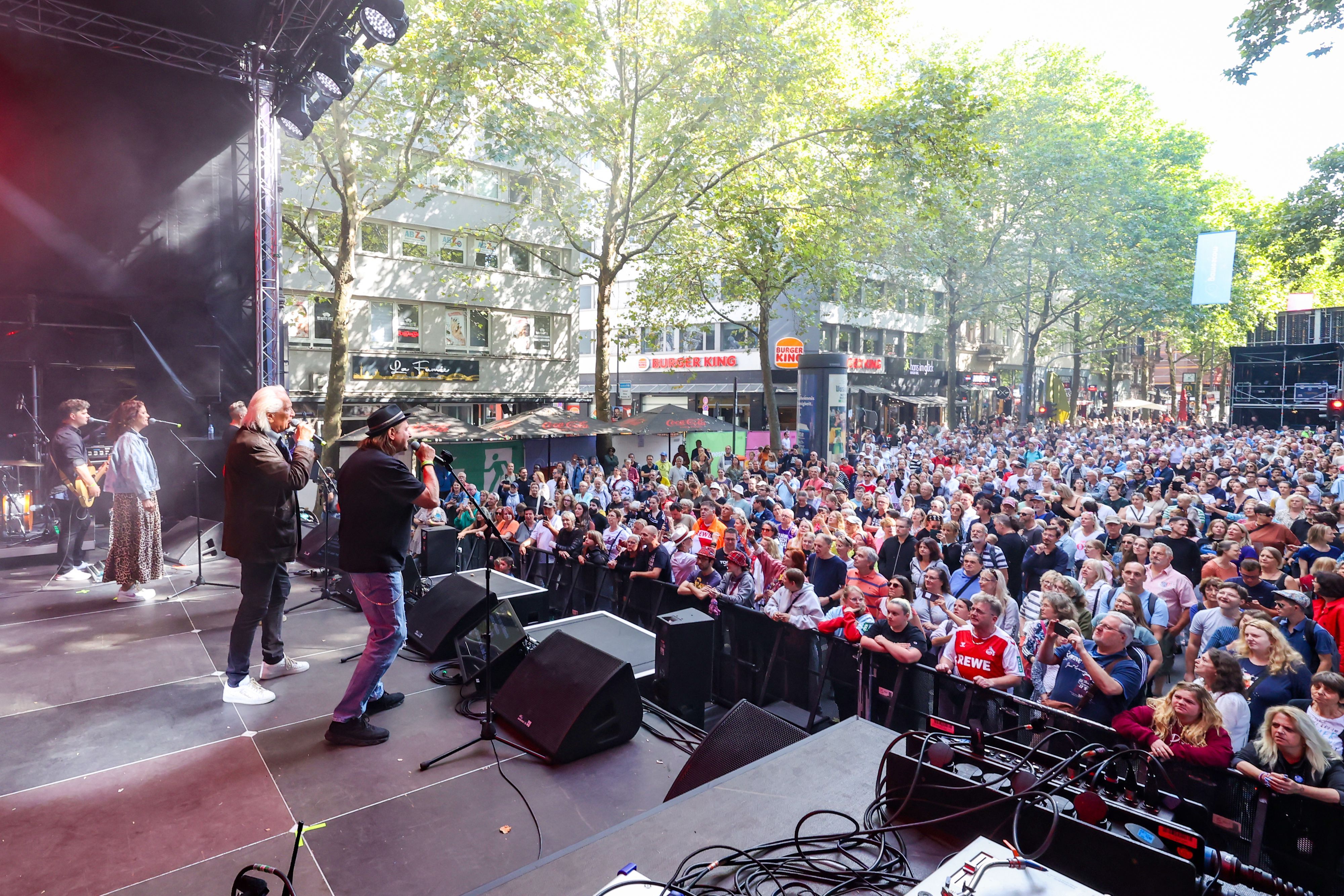 Auftritt auf der Bühne des Gamescom City Festival 2025
