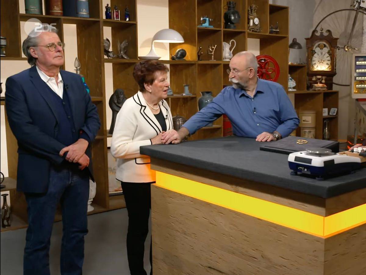 Verkäuferin Uta gestand als bekennender Fan von „Bares für Rares“, die ZDF-Trödelshow jeden Tag zu schauen. (Bild: ZDF)