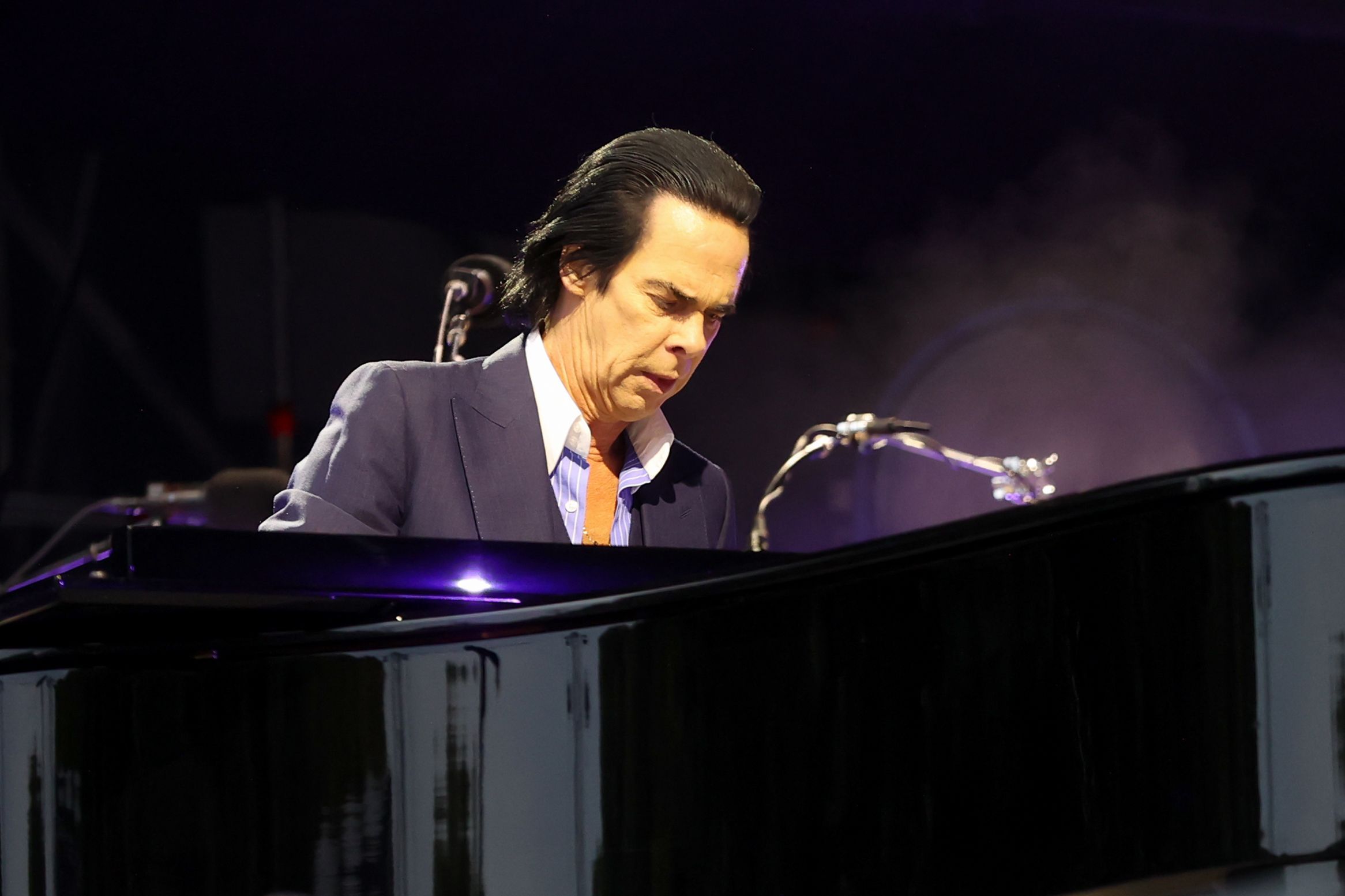 Nick Cave & The Bad Seeds auf dem KunstRasen in Bonn.