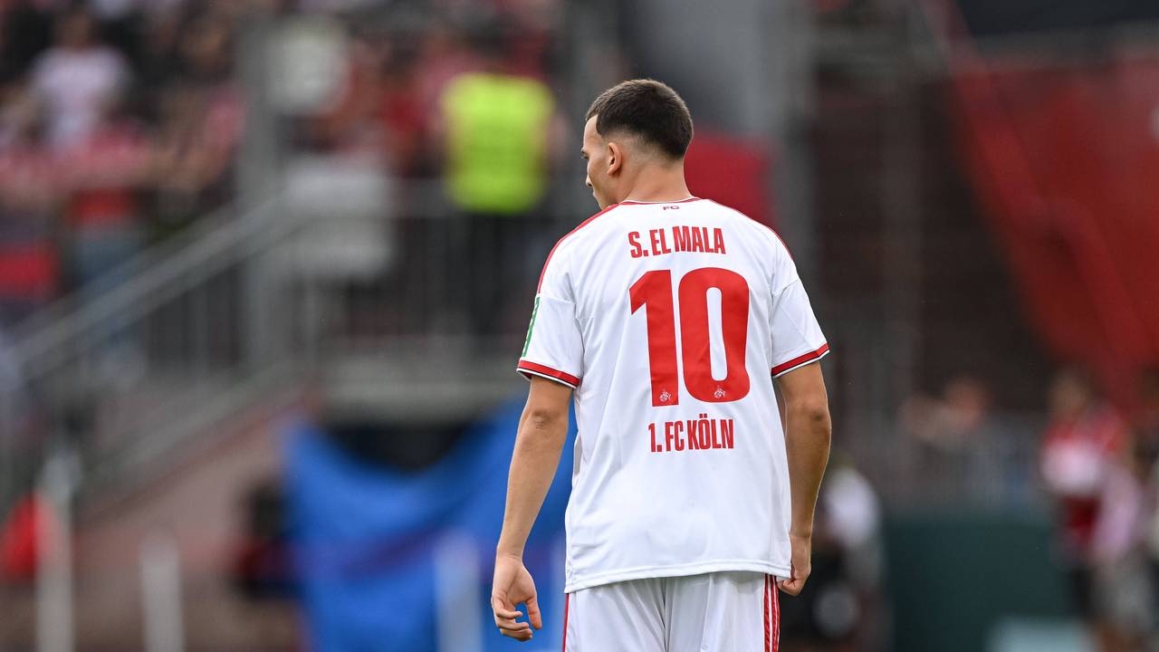 Said El Mala trägt jetzt die Rückennummer 10 beim 1. FC Köln, wie hier von hinten bei einem Spiel zu sehen ist.