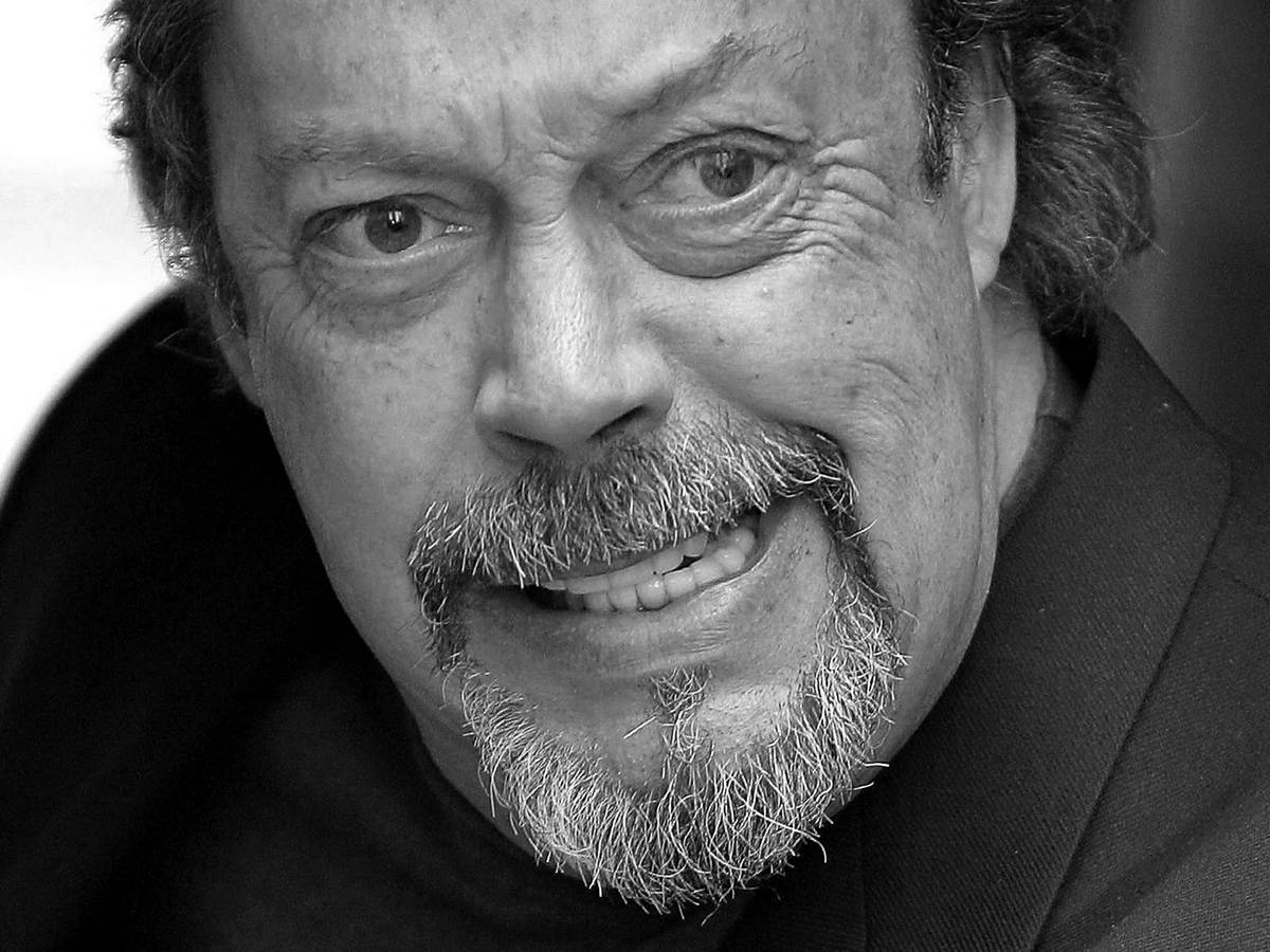 Tim Curry