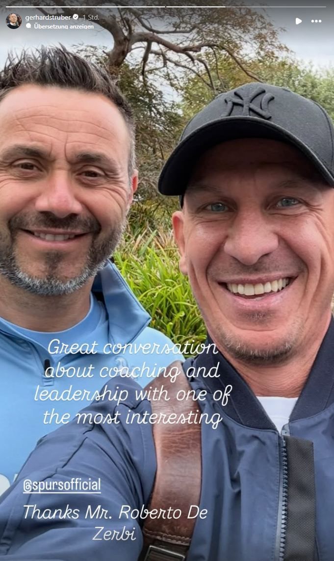 Gerhard Struber und Roberto De Zerbi posieren auf einem Selfie.