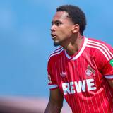 Youssoupha Niang in einem Testspiel für den 1. FC Köln im Einsatz.