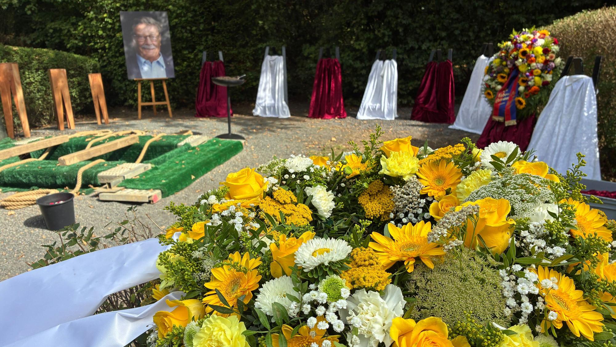 Kölns früherer Oberbürgermeister Fritz Schramma wird am Donnerstag auf dem Westfriedhof beigesetzt.