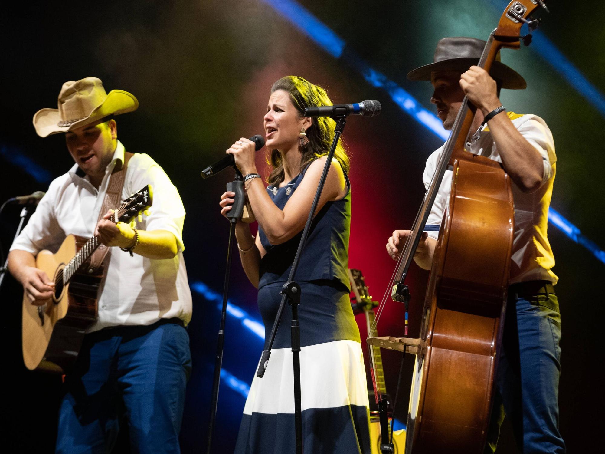 Oesch’s die Dritten bei einem Konzert.