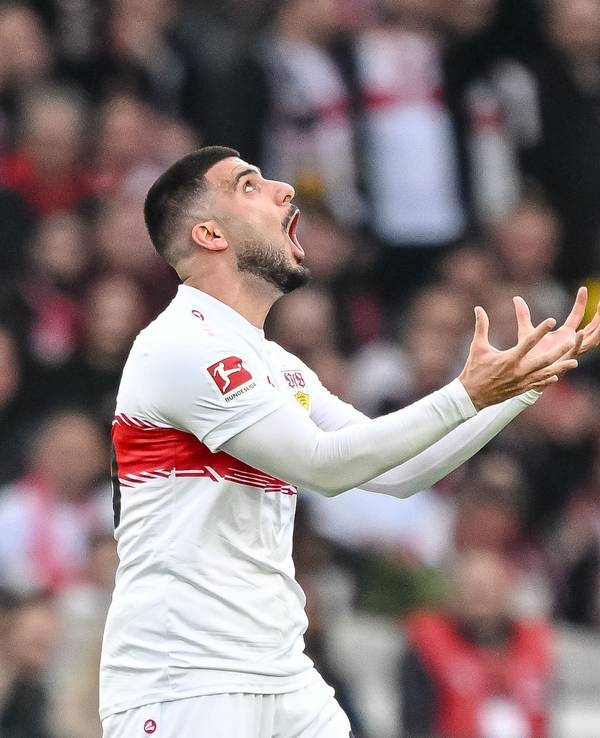 Deniz Undav reagiert emotional.
