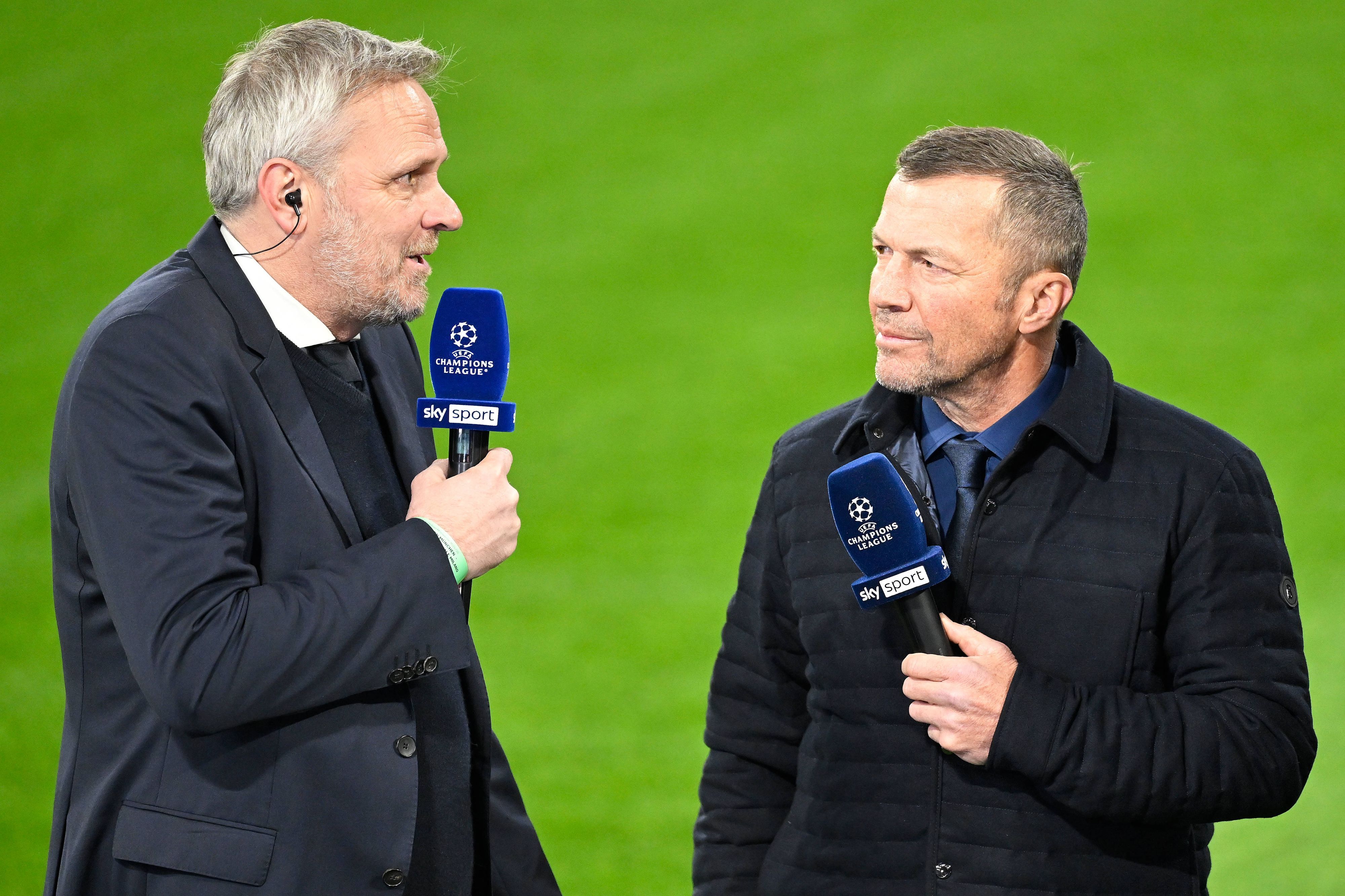 Die beiden TV-Experten Dietmar Hamann und Lothar Matthäus bei einer Sky-Übertragung.