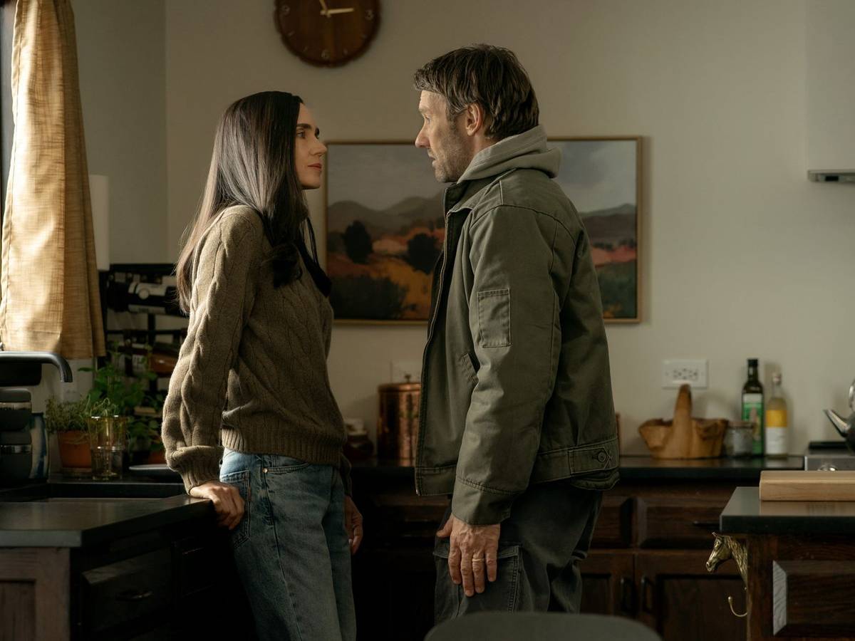 Zunehmend paranoid: Manchmal weiß Daniela (Jennifer Connelly) nicht, ob sie der richtigen Version von Jason (Joel Edgerton) gegenübersteht. (Bild: Apple TV / Sandy Morris)