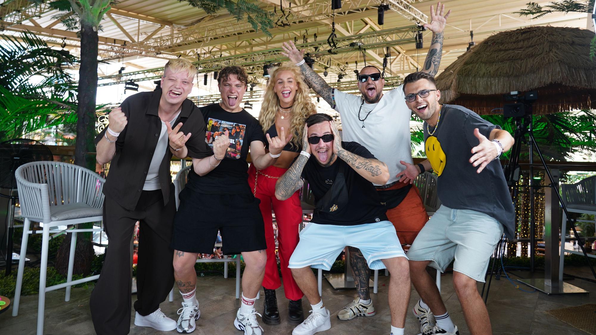 Gruppenbild der Finalisten bei „Malle Megastar“.