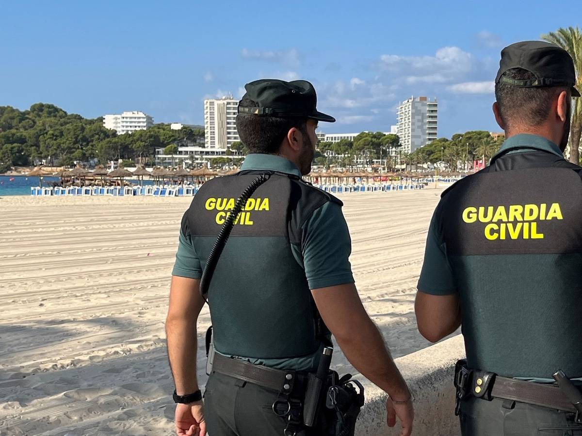 Beamte der Polizeieinheit Guardia Civil