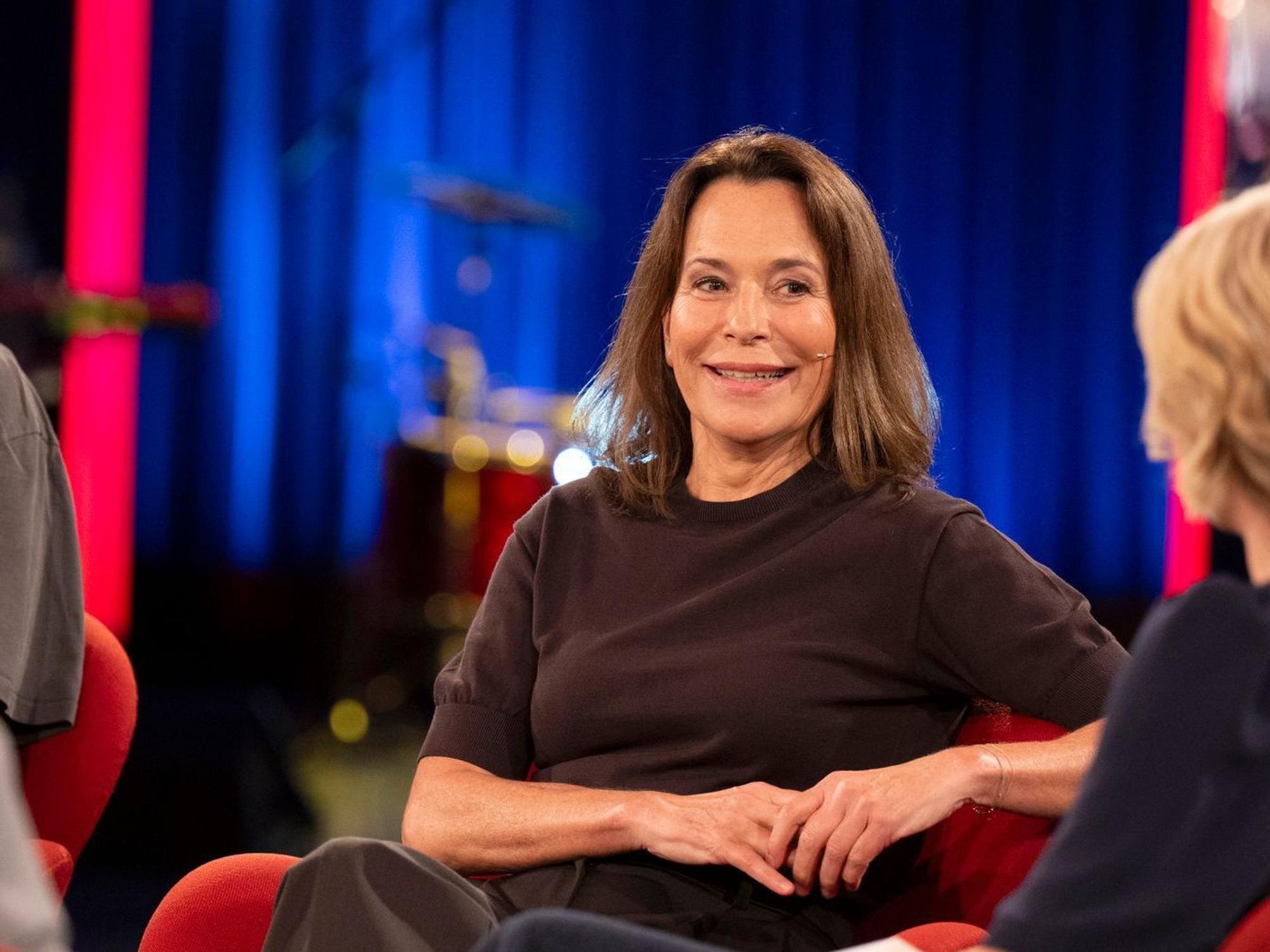Anne Will hat im „Kölner Treff“ über ihre Liebe zu Köln gesprochen. (Bild: WDR/Melanie Grande)