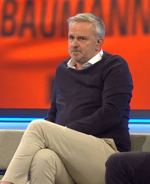 Die Sky-Experten Patrick Ittrich und Dietmar Hamann im Stadion.