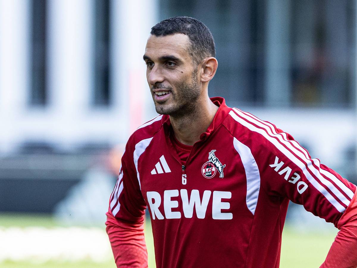 FC-Profi Ellyes Skhiri beim Training des 1. FC Köln