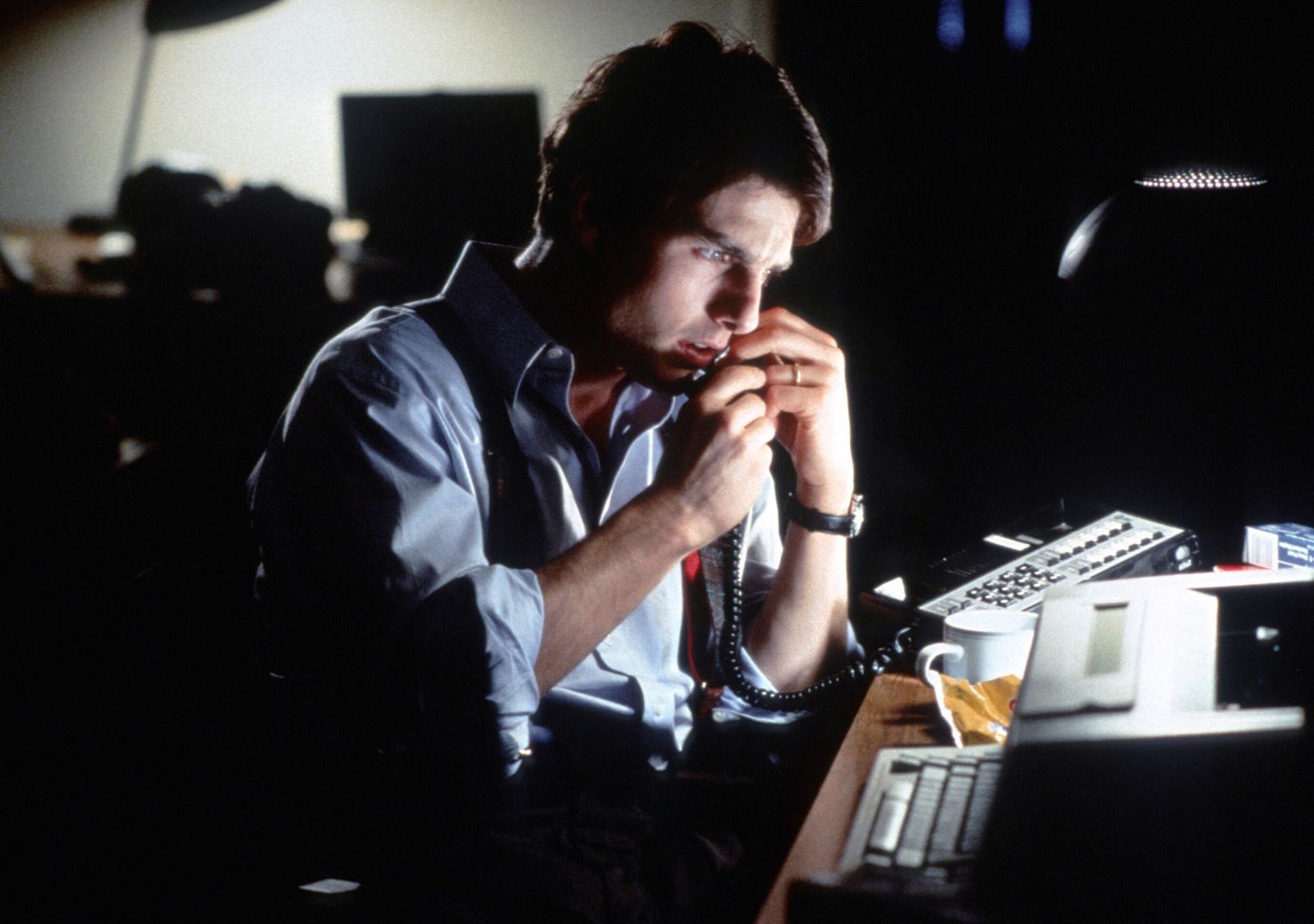 Mitch McDerre erfährt, dass sein Arbeitgeber, eine Anwalts-Sozietät, mit der Mafia unter einer Decke steckt: In „Die Firma“ briliert Hollywood-Superstar Tom Cruise (Bild) einmal mehr als Anwalt. (Bild: ARTE / ARTE F / Paramount Pictures)