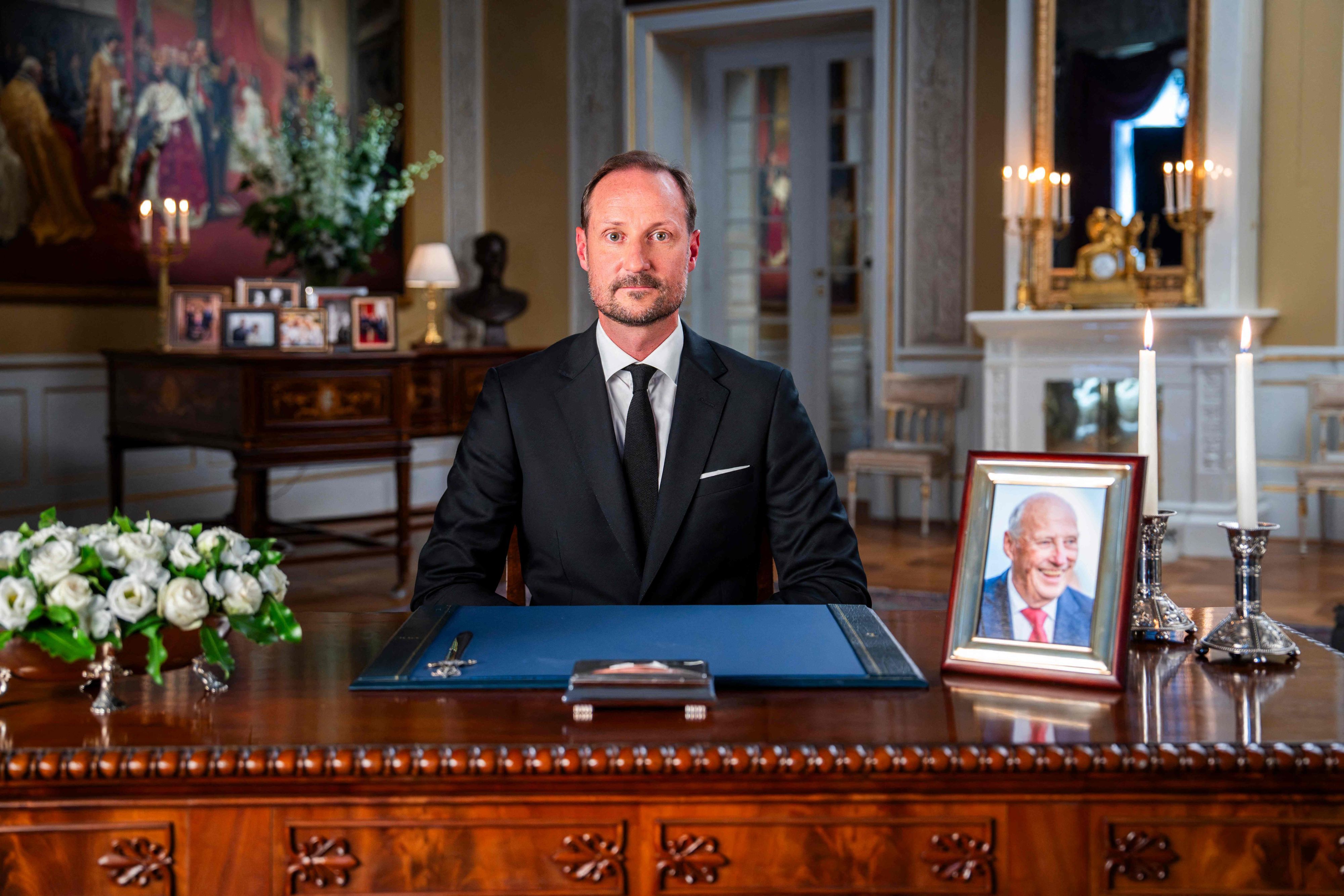 Haakon VIII. in seiner ersten Rede als König