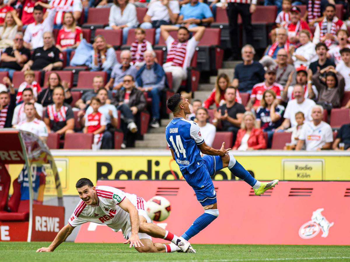 Luka Lochoshvili im Duell mit Adam Daghim.
