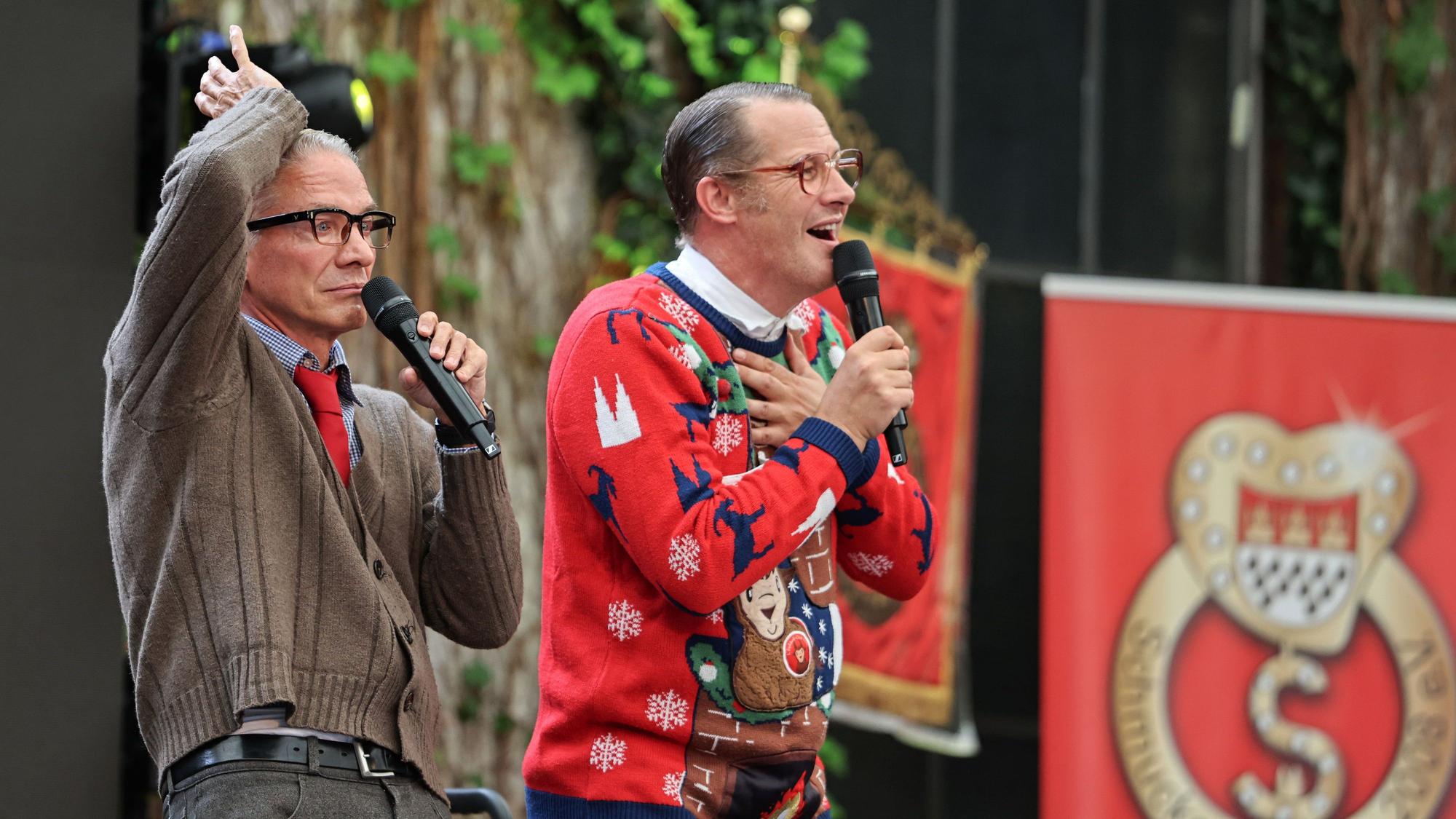 Das schräge Rentner-Comedy-Duo Willi und Ernst auf der Bühne.