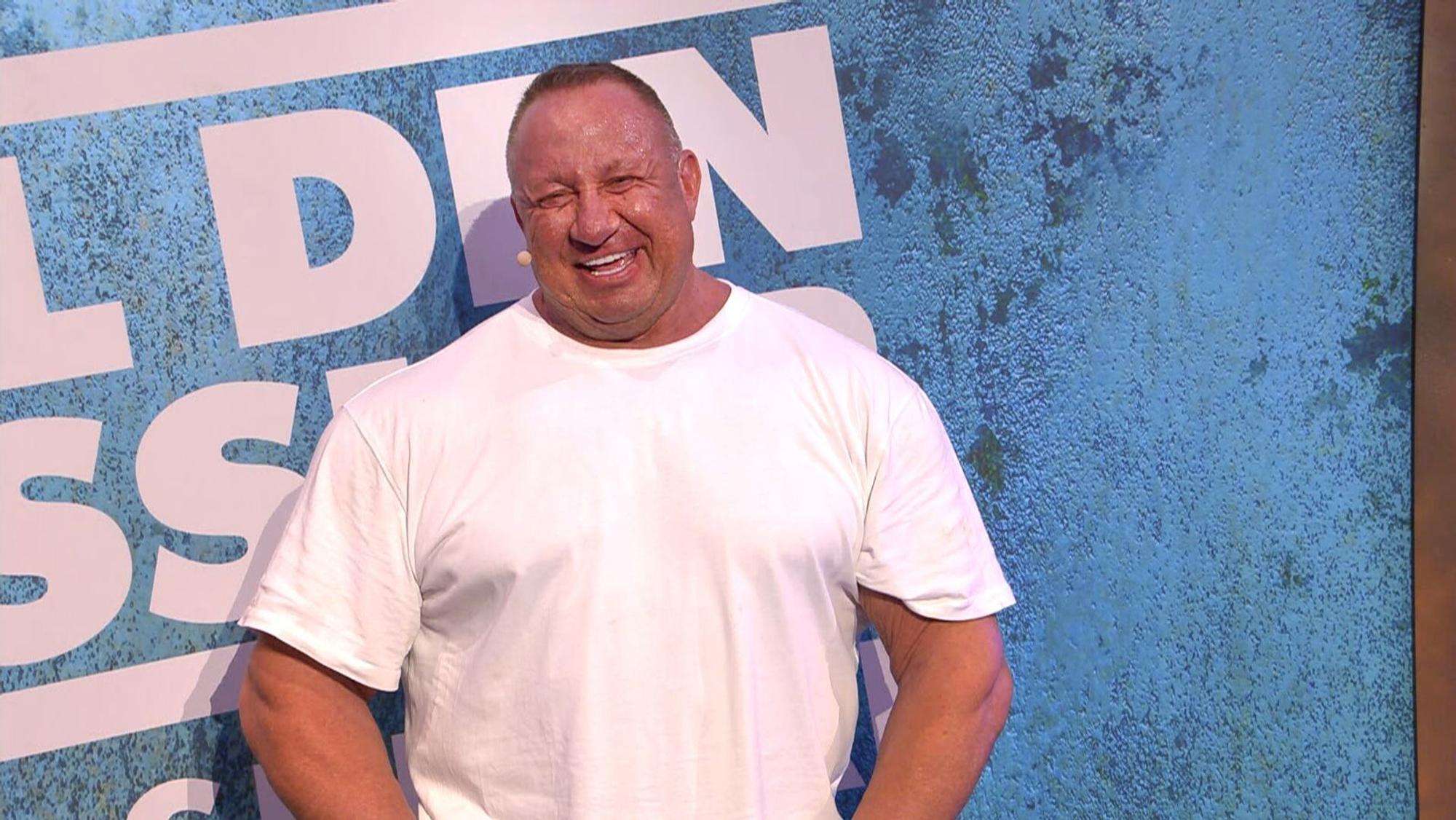 Markus Rühl ist eine deutsche Bodybuilder-Legende. Im Grillen wird er zumindest „unvergesslich“. Das attestierte ihm Jana Ina Zarrella - weil sein Dessert so einzigartig missglückte. (Bild: RTL)