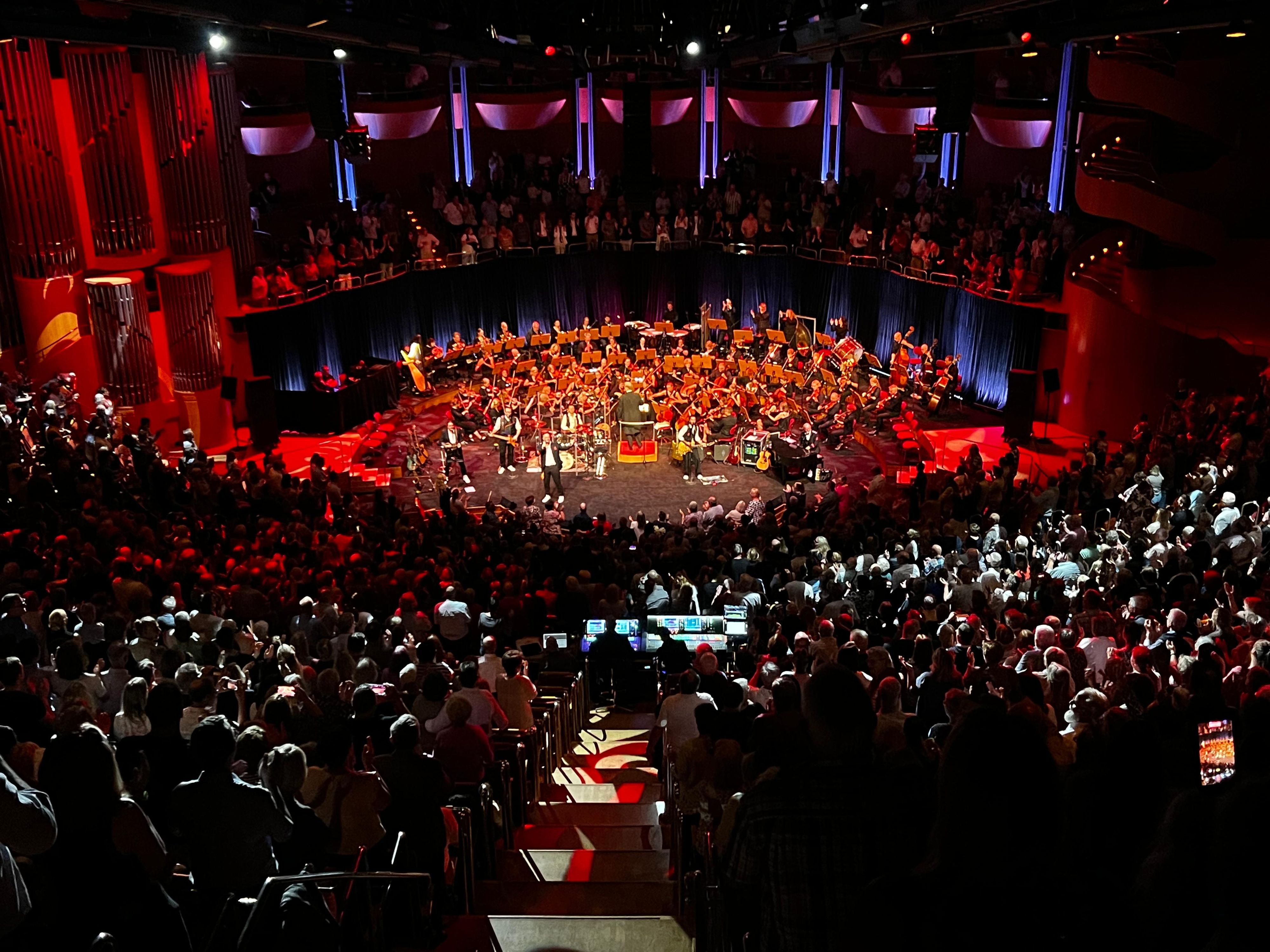 Blick in die Philharmonie beim Höhner-Konzert.