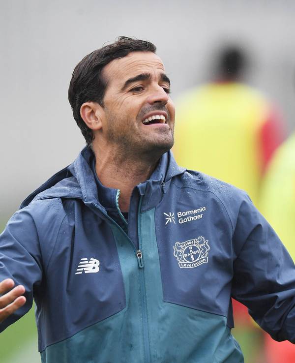 Bayer-Trainer Carles Martinez Novell