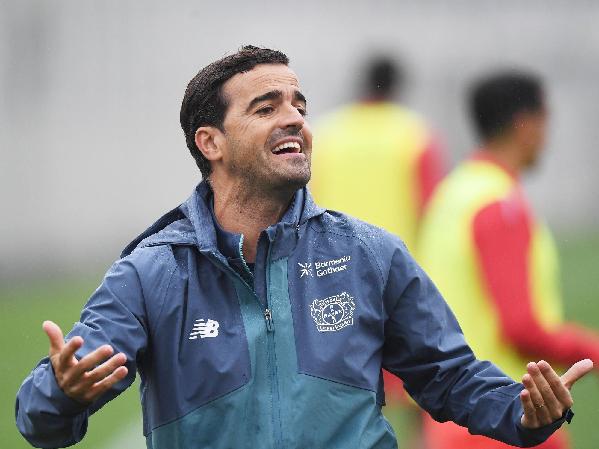 Bayer-Trainer Carles Martinez Novell