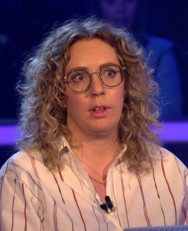 Von der 32.000-Euro-Marke plumpste Katharina Heun unsanft auf 500. Ihr Zusatzjoker hatte sie auf eine falsche Fährte gelockt. (Bild: RTL)