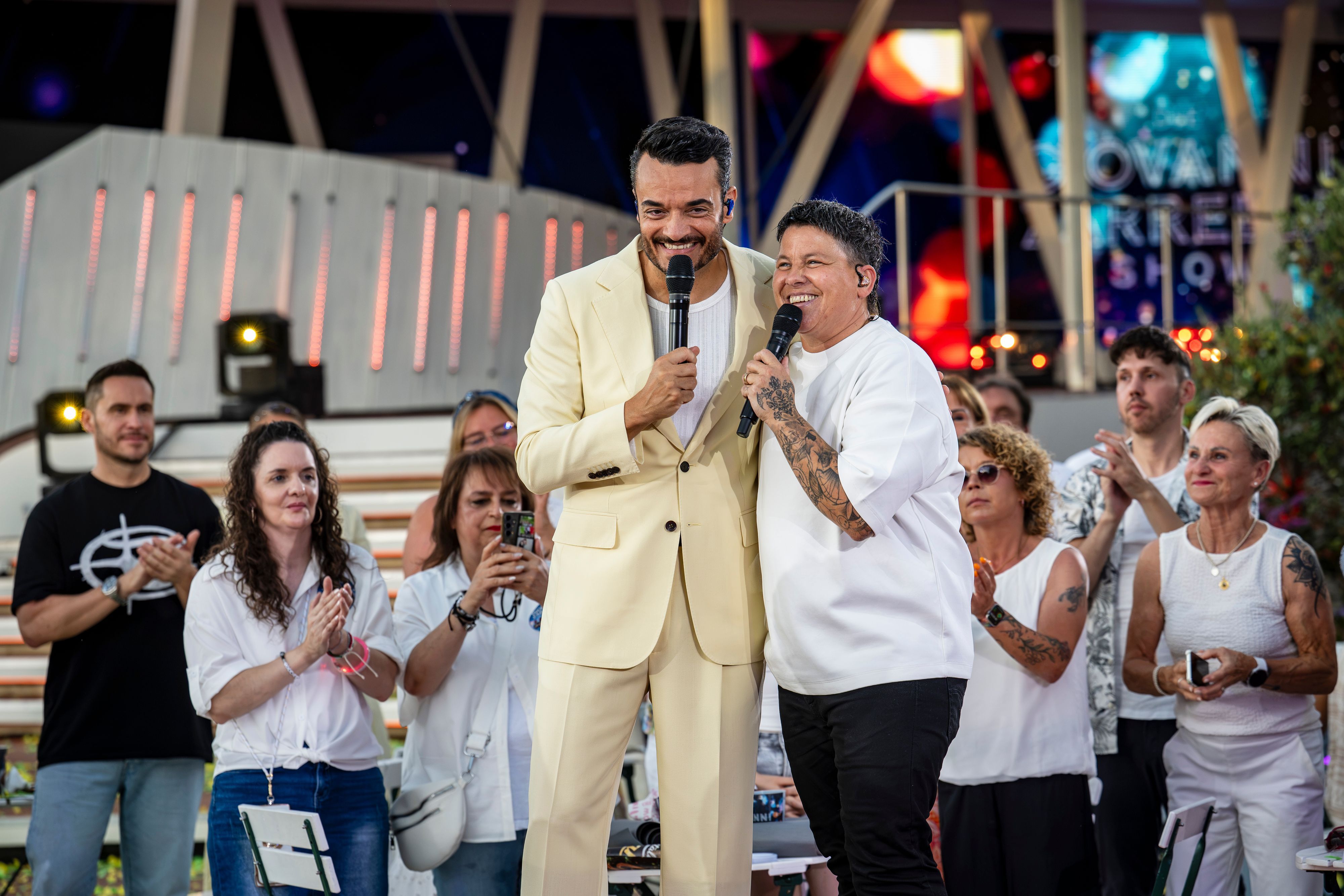Giovanni Zarrella begrüßte in seiner Show unter anderem Kerstin Ott auf der Bühne.