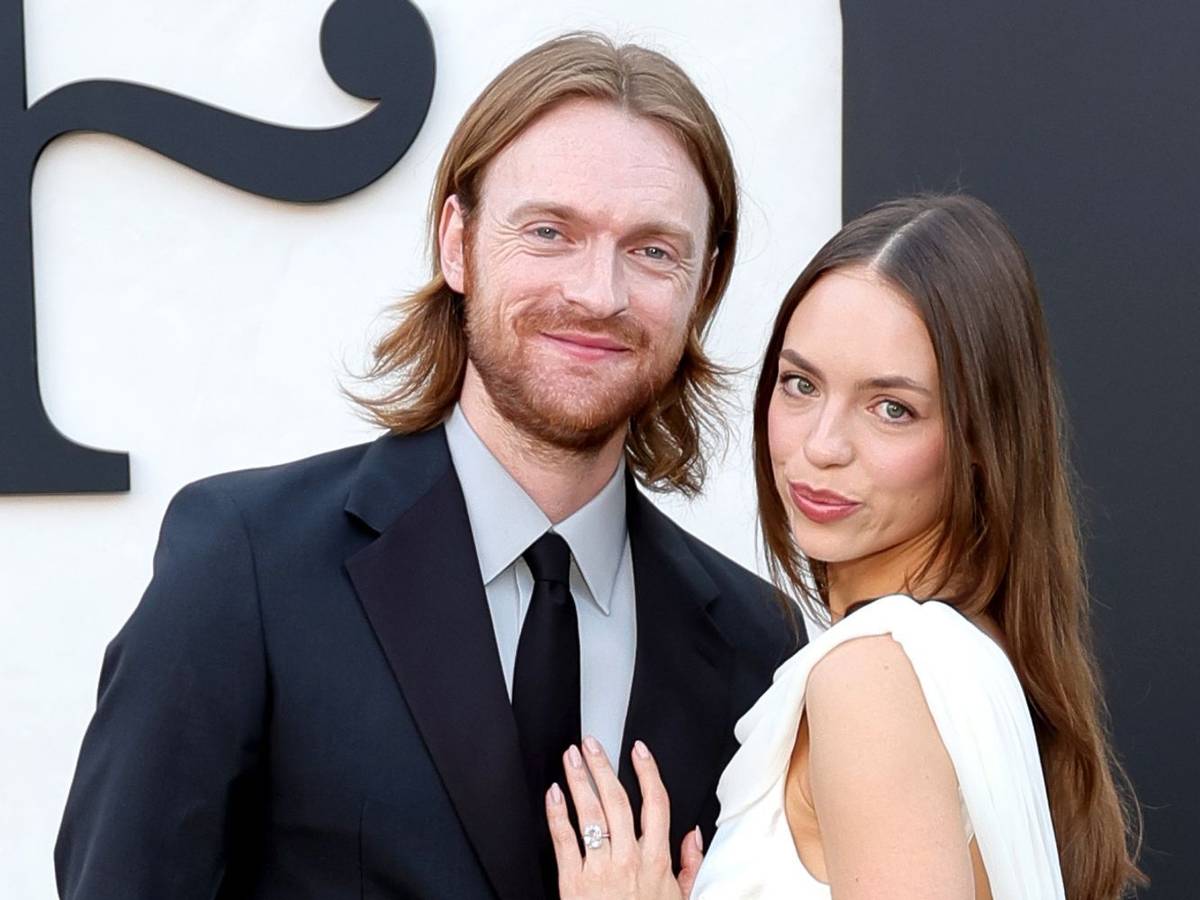 Glücklich im Hafen der Ehe: Finneas O'Connell und Claudia Sulewski haben am Samstag heheiratet. (Bild: 2026 Getty Images/Maya Dehlin)