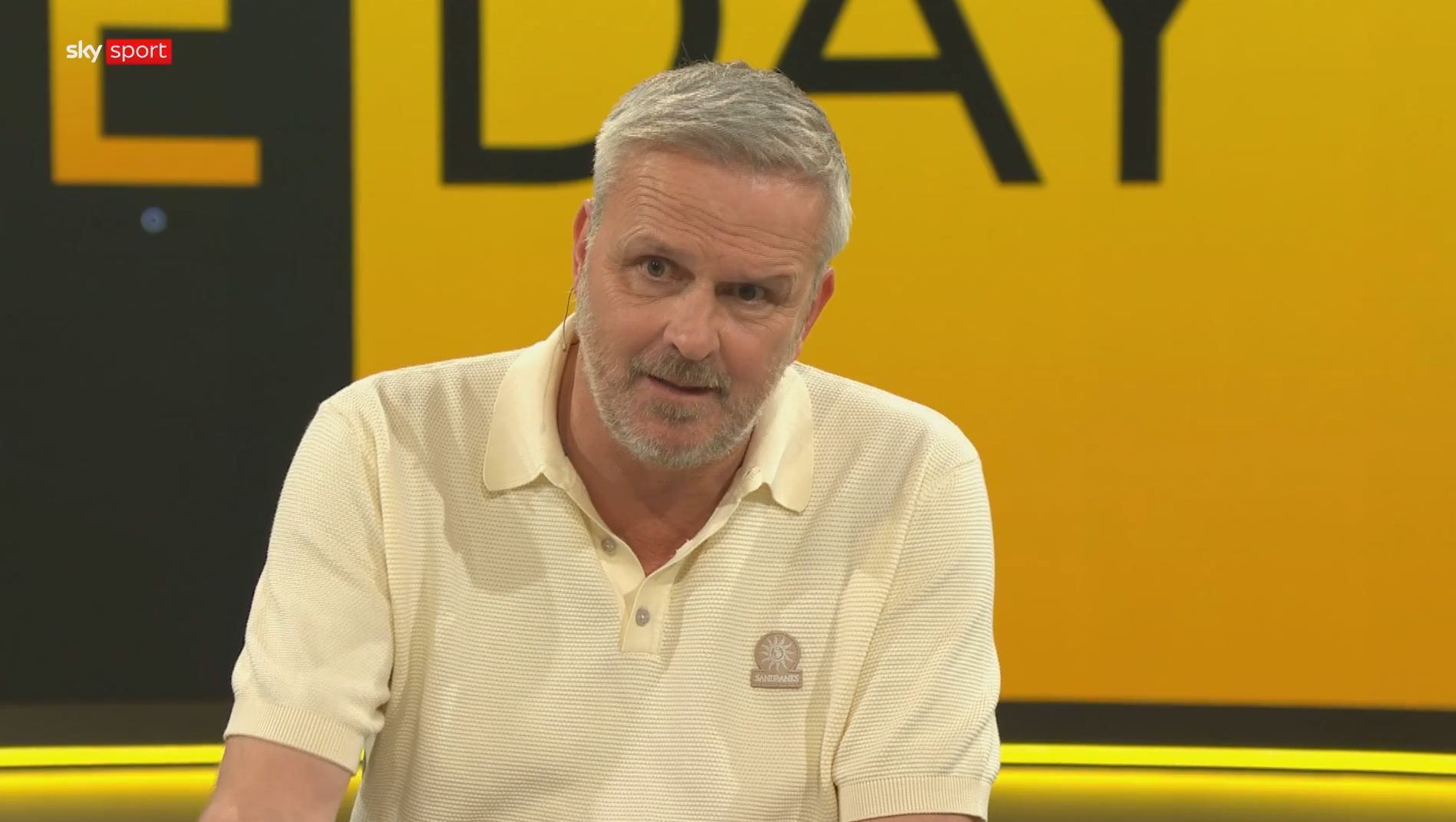 Im TV-Studio spricht Dietmar Hamann über den 1. FC Köln.