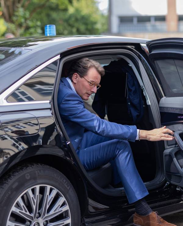 Dienstwagen-Check 2026: Wüst gehört zu den Schlusslichtern