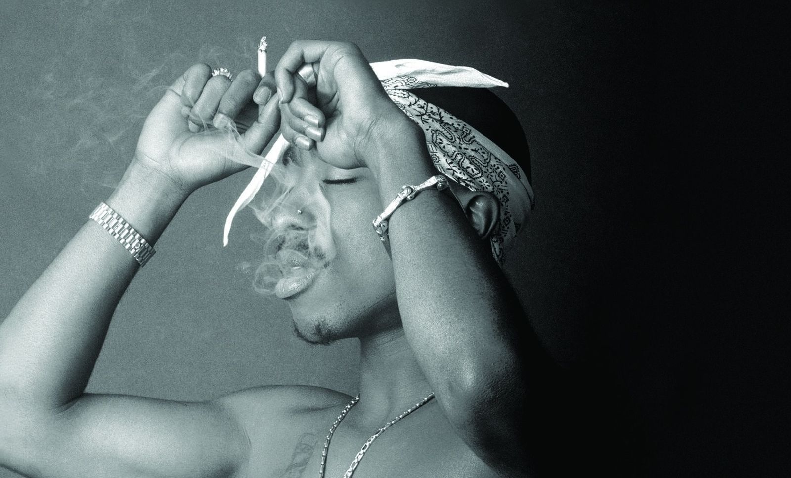 Am 7. September 1996 wurde Tupac Shakur angeschossen, wenige Tage später erlag er im Alter von 25 Jahren seinen Verletzungen. In seiner kurzen Karriere und danach verkaufte der Rapper 51 Millionen Tonträger. (Bild: Universal)